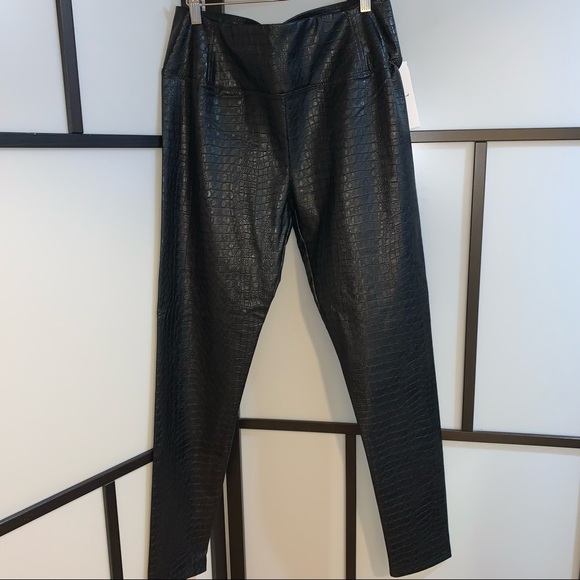 🆕7 for All Mankind Vegan Patterned Leggings - Picture 6 of 8